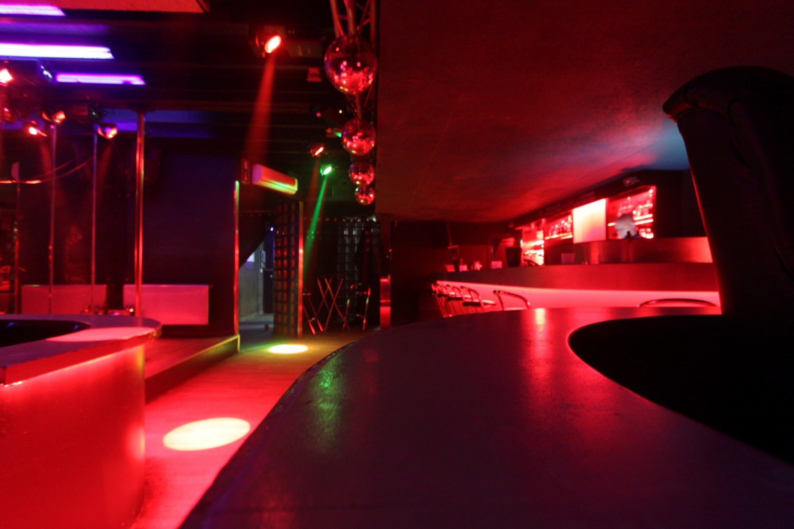 Acanthus Harelbeke. Ervaringen parenclub Acanthus swingers club